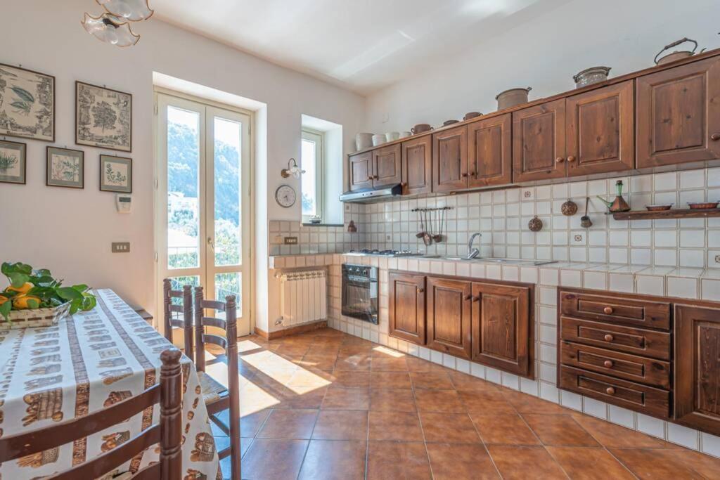 Casa Gege', For Up To 5 Guests, Shared Pool, Sorrento Center Apartman Kültér fotó